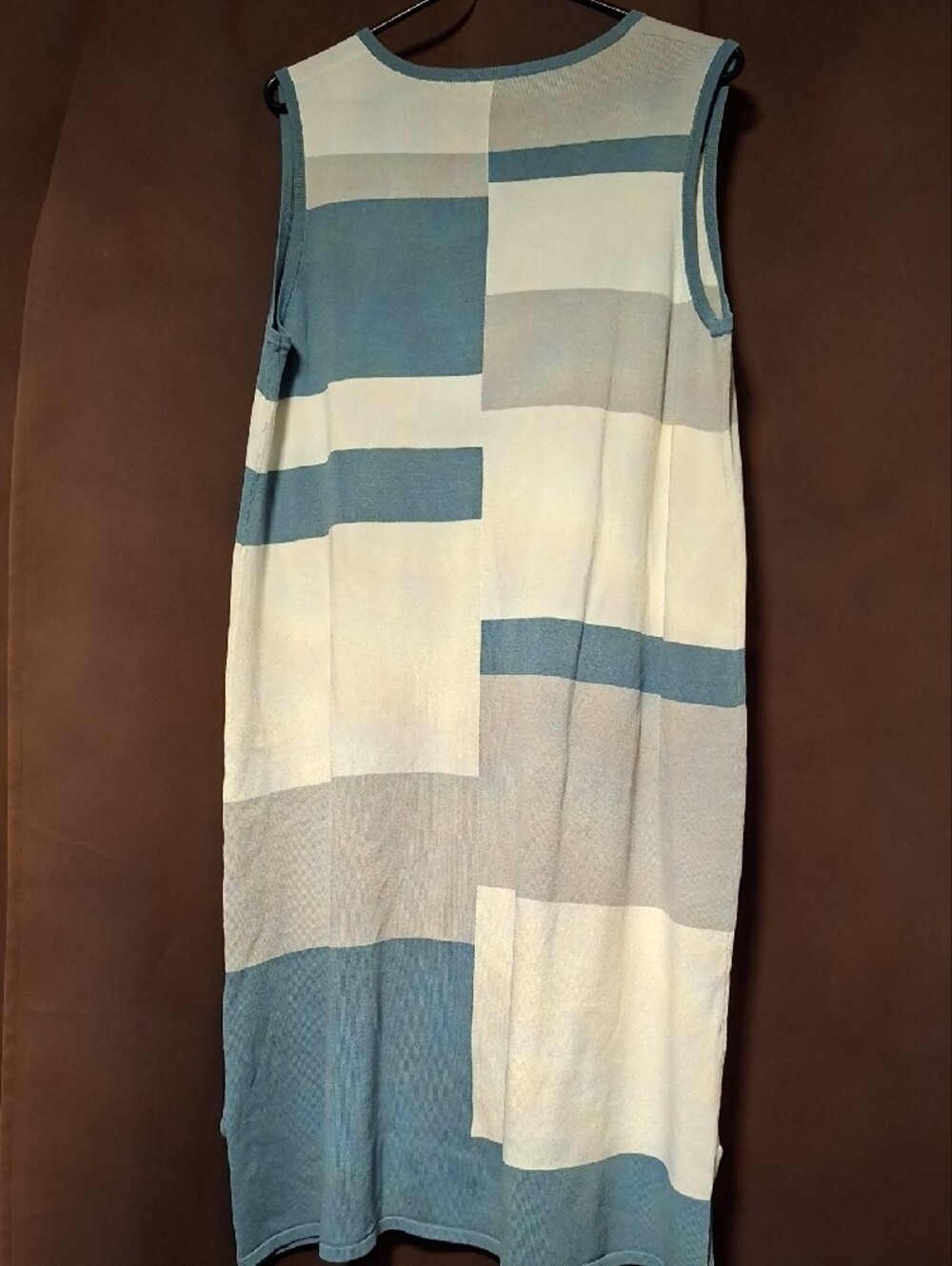 Sleeveless Midi Dress in Blue and Cream - Brand: - Picture 5 of 5